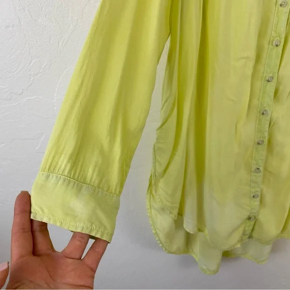Anthropologie Pilcro Size Small Faded Yellow Green Button Down Long Tunic Blouse - Picture 3 of 8